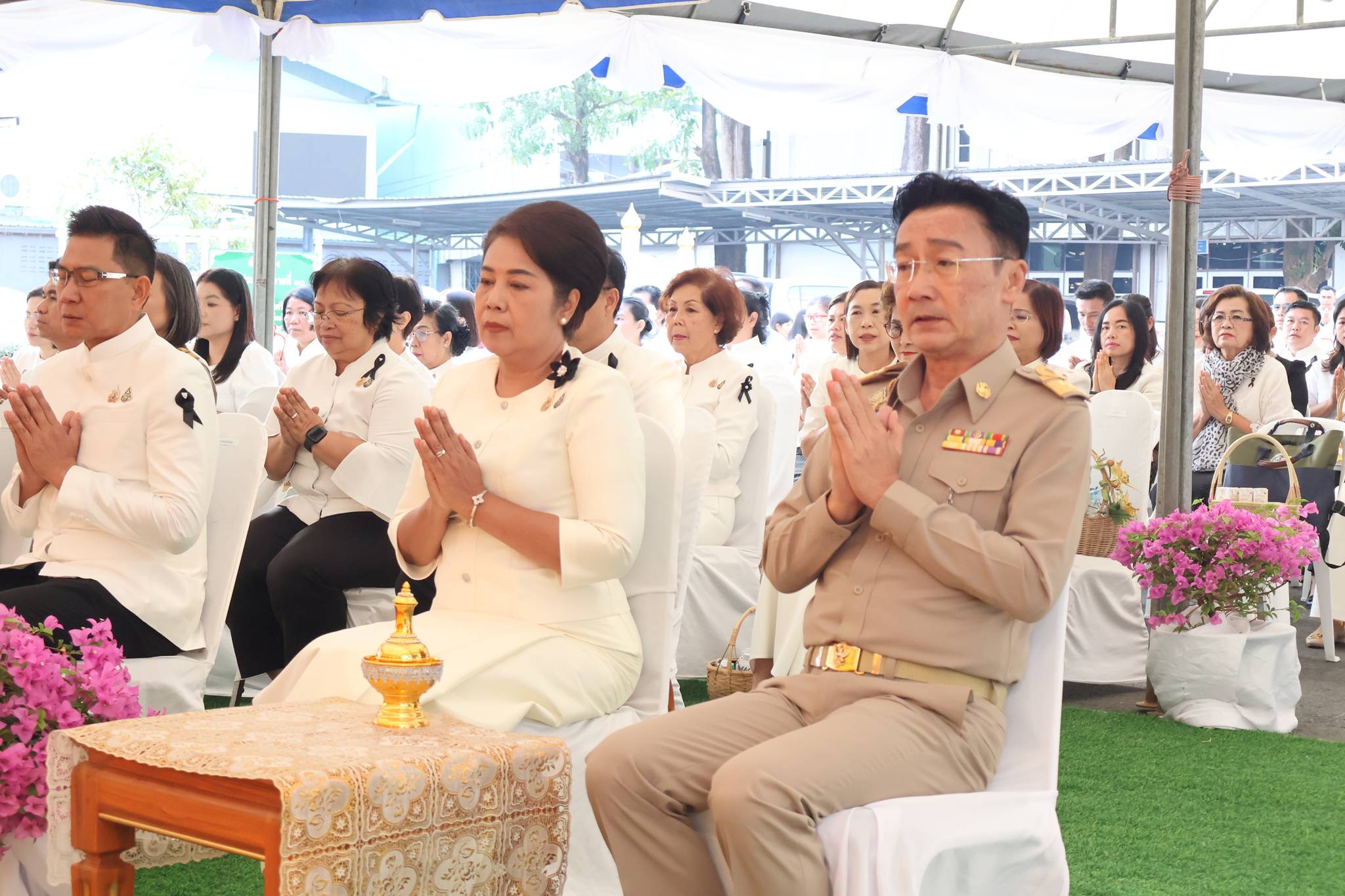 title - ส.ป.ก.ยโสธร ร่วมพิธีทำบุญตักบาตร  ณ ศาลากลางจังหวัดยโสธร เนื่องในโอกาสวันขึ้นปีใหม่ 2569 และกิจกรรมโครงการผู้ว่าฯ พาเติมบุญ หนุนนำวิถีพุทธ